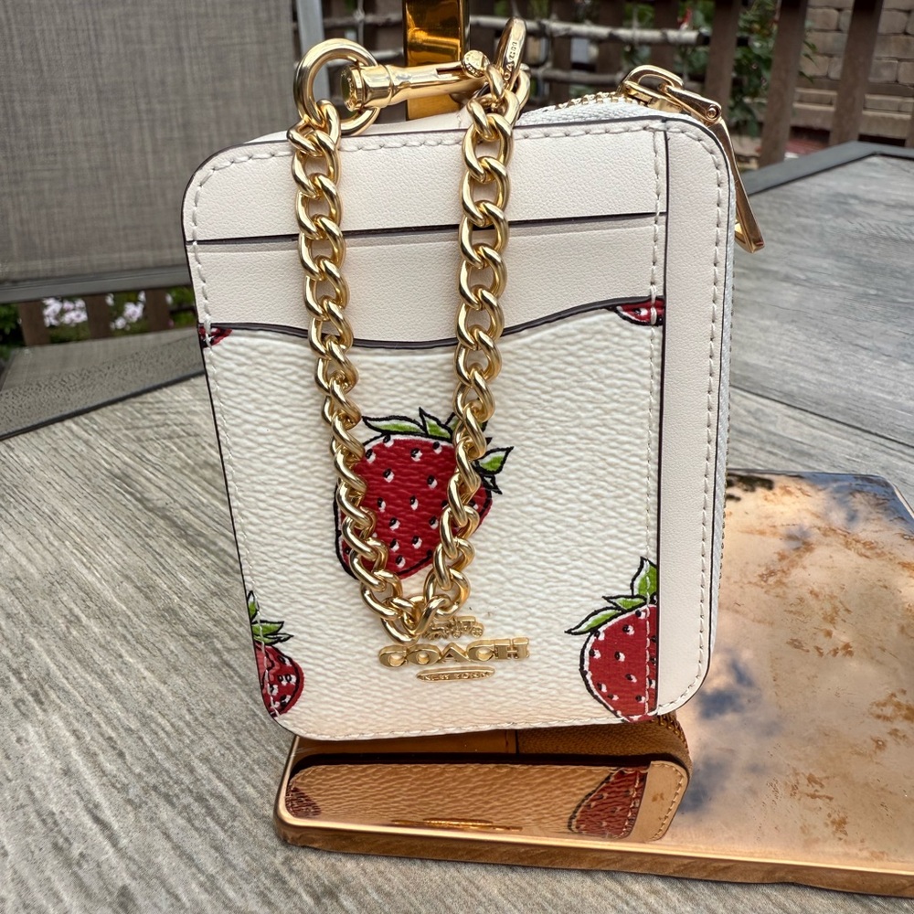 NWT! Coach Red Strawberry Cream Card Holder Wallet - Picture 3 of 7